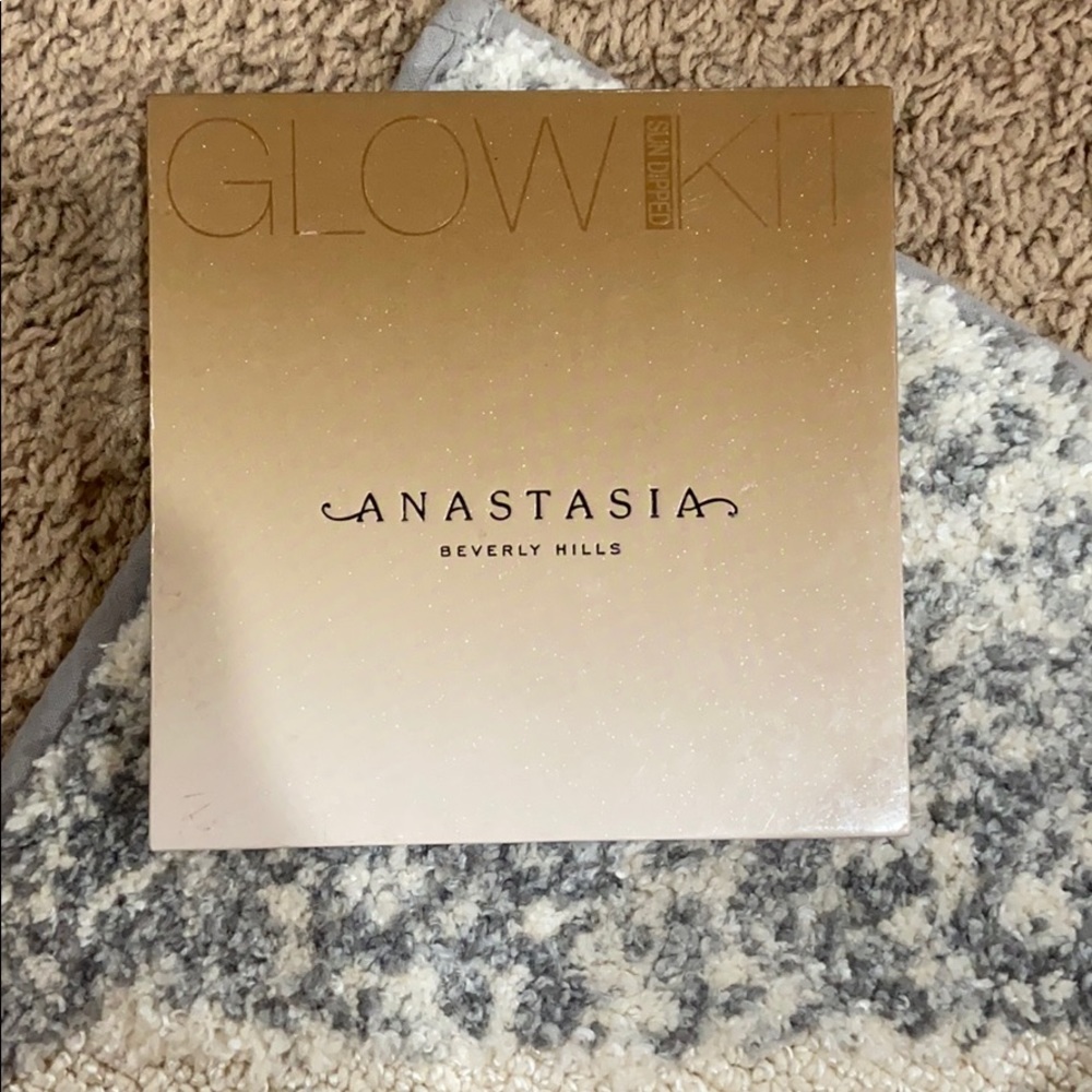 Anastasia Beverly Hills Glow Kit